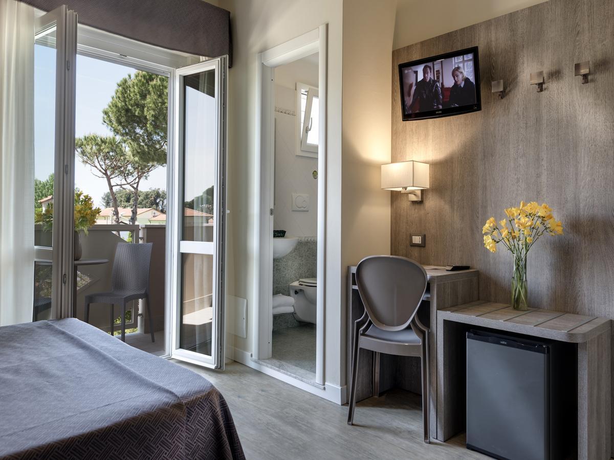 Hotel Azzurra Marina di Pietrasanta Εξωτερικό φωτογραφία